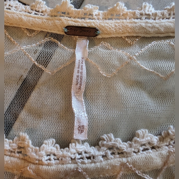 Free People Creamy Beige Hippie Top Sheer Lace wide Sleeves Size XS - Picture 6 of 9